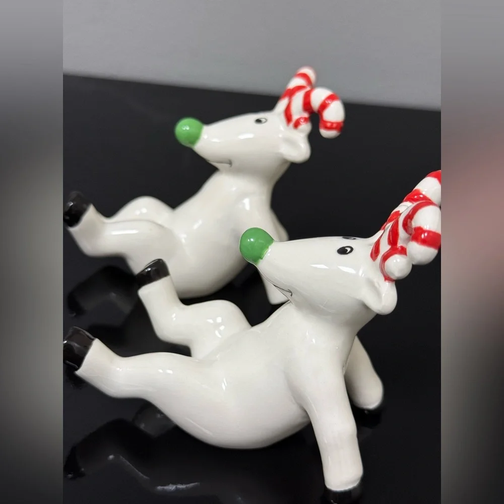 Vintage‎ Christmas Festive Reindeer Salt & Pepper Holiday Shaker Set ~4”